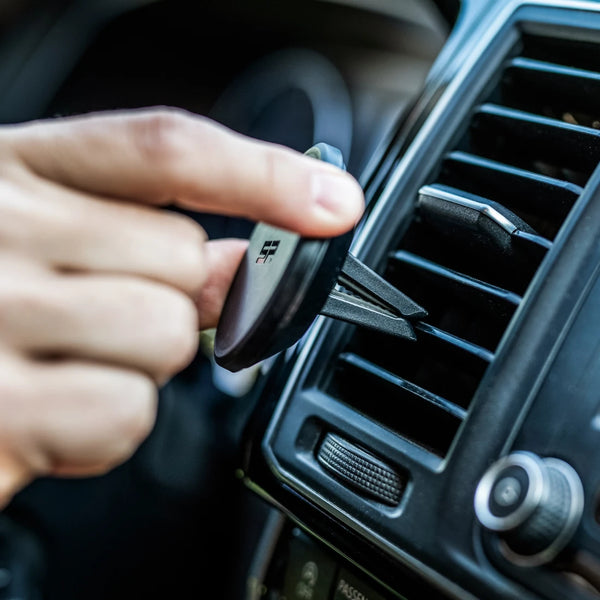 Flexible car vent mount