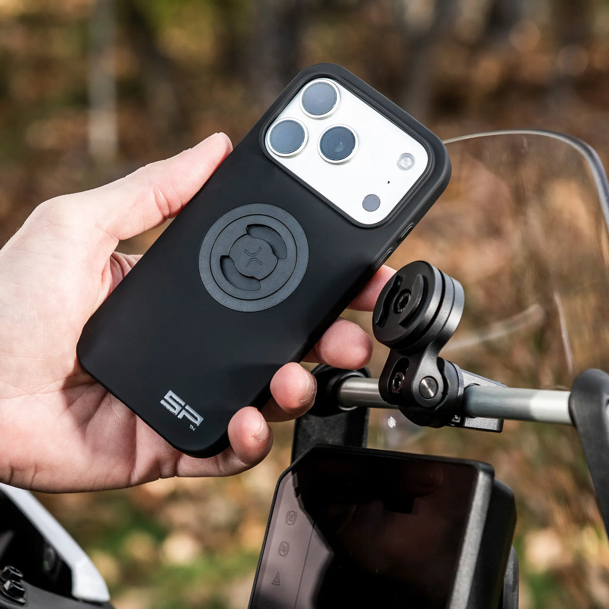 Translation missing: es.Crossbar Mount Pro: More Space for Your Setup